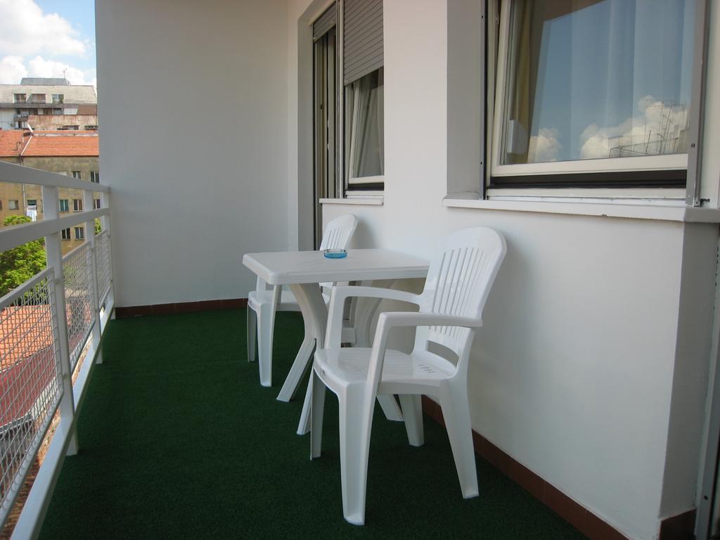 Spirit Apartments Белград Стая снимка